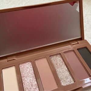 Eyeshadow Palette with Shimmer and Matte Shades